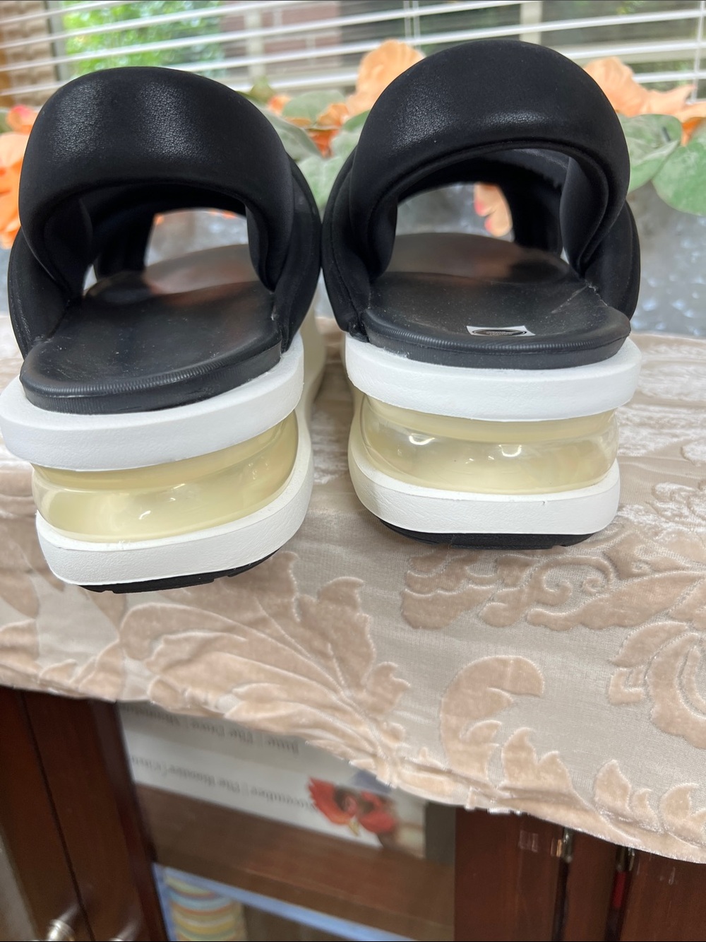Nike Women's Air Max Isla Sandal Size 11 - Picture 7 of 10